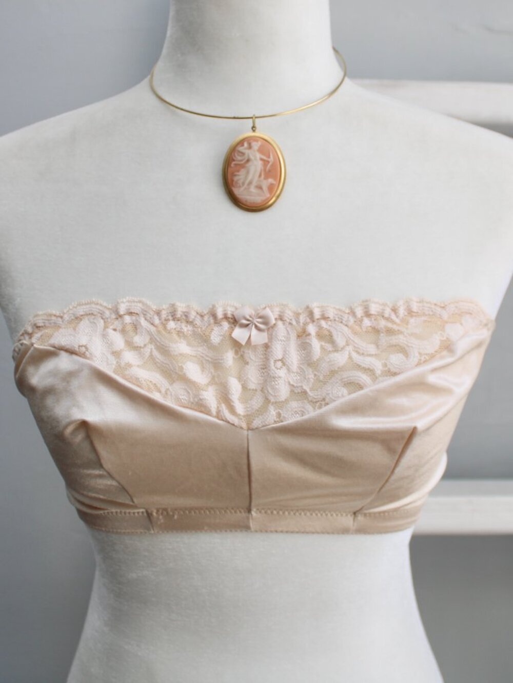 Glamorise Complete Comfort Stretch Cup Wireless Bandeau Bra Champange sz 38 BCD
